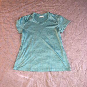 Columbia Sportswear Company Aqua T-shirt, Size Medium